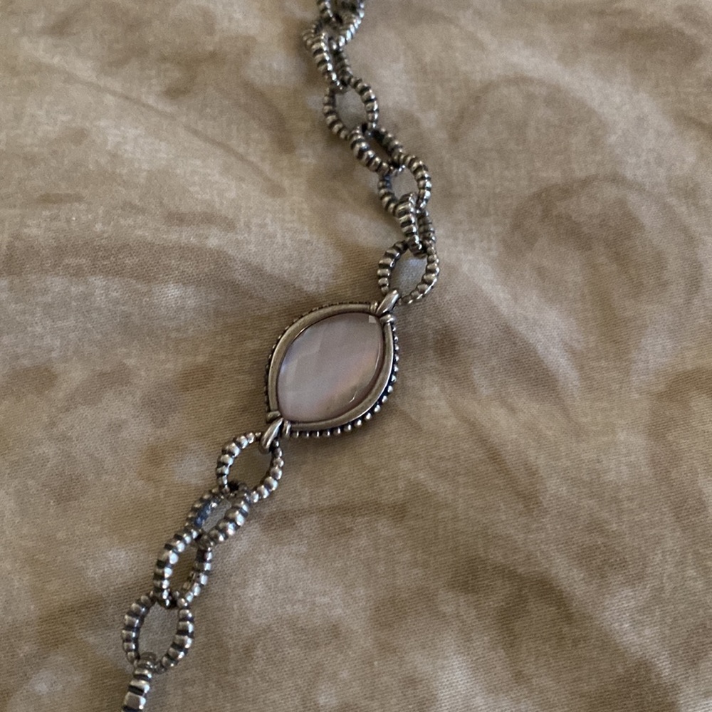 Lagos Venus mother of pearl necklace